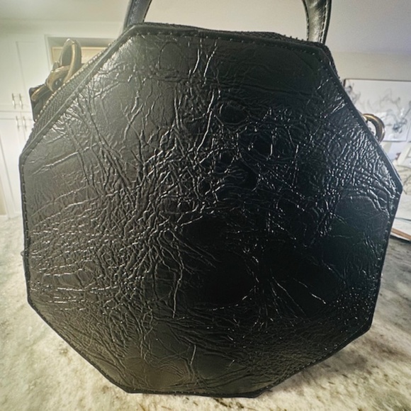 BRAND NEW Unique Crossbody Women's Shoulder Bag Leather Message Clock Black! - Picture 4 of 11